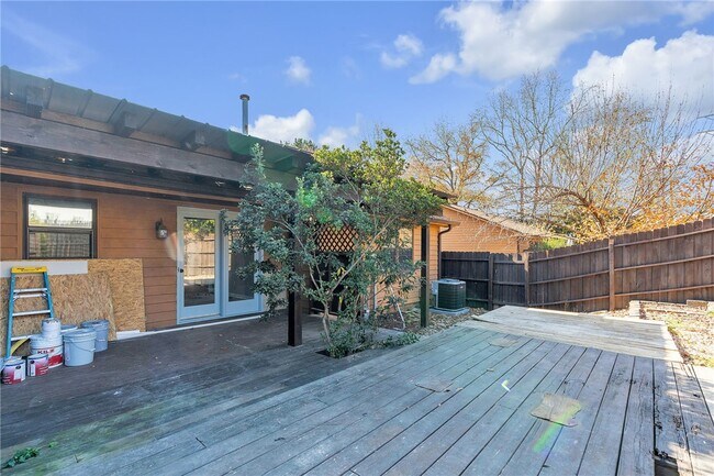 Building Photo - 100 Sunningdale Ct