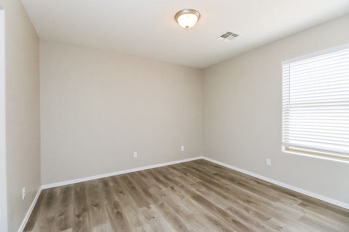 Building Photo - 2328 E Meadow Chase Dr