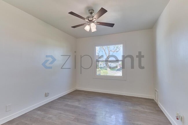 Building Photo - 1410 Central Ave