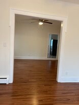 Building Photo - 513 S Albany St