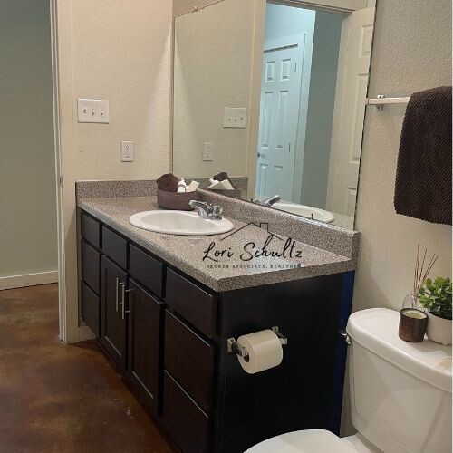 Building Photo - 790 E Boundary St