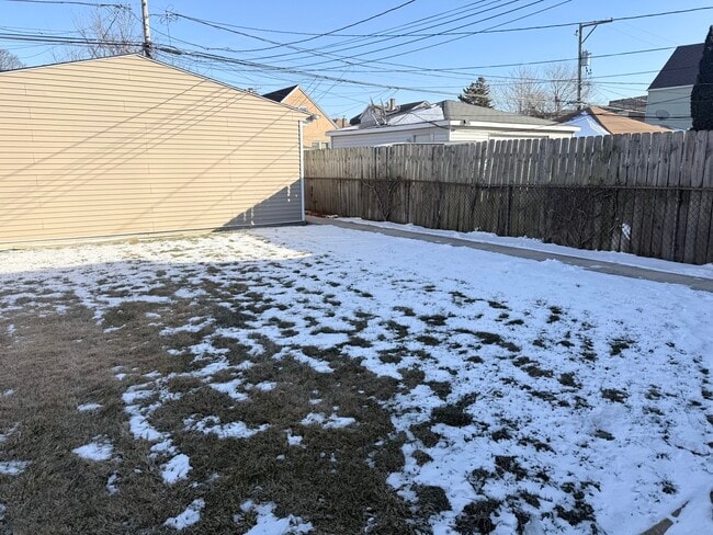 Building Photo - 7239 S Campbell Ave