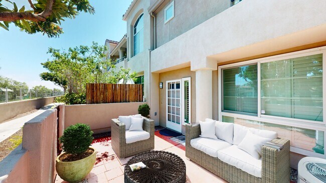 Building Photo - Beautiful 2 Bedroom Home in Windsong