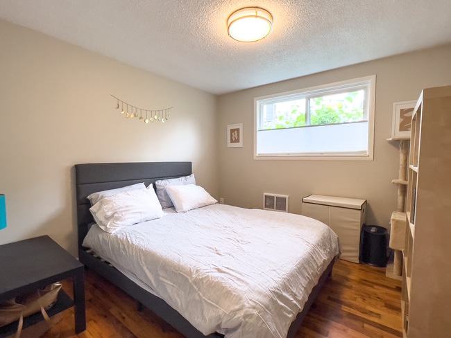 Building Photo - Charming and Cared for 3 bedroom, 1 bath home in the Brentwood-Darlington Neighborhood.