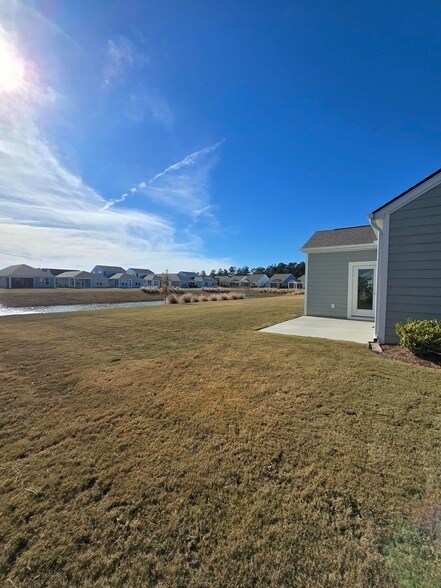 Building Photo - 214 Garden Gate Wy