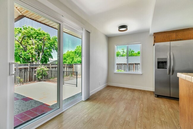 Building Photo - Move-In Ready Cambrian Gem – New Appliances and many upgrades!