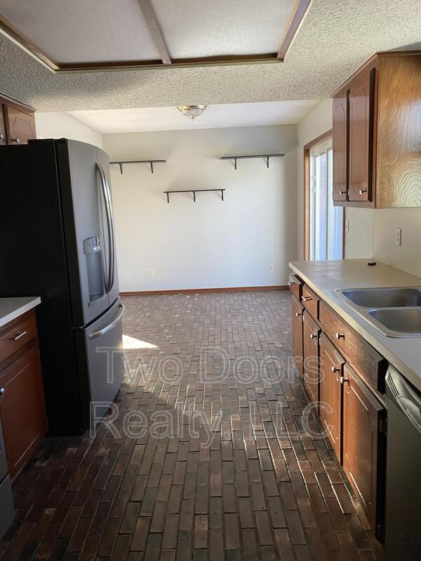 Building Photo - 541 NW 170th St