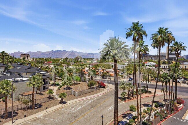 Building Photo - 425 W Paseo Redondo
