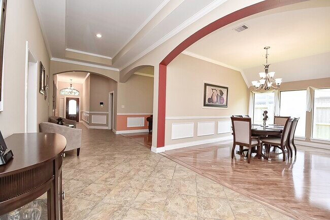 Building Photo - 6308 Silver Thistle Ln