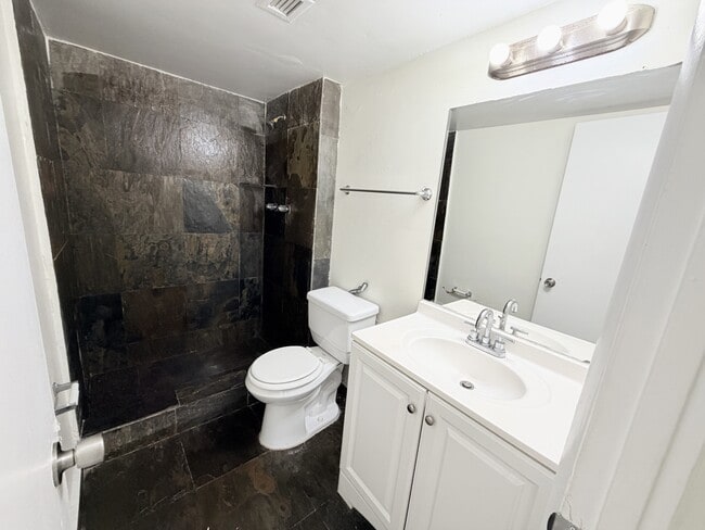 Building Photo - 496 NW 165th St