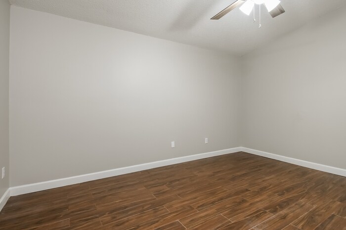 Building Photo - 2902 Woolridge Dr