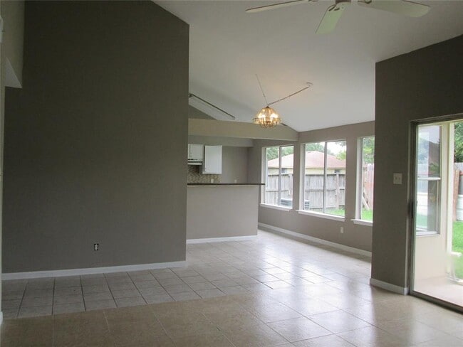 Building Photo - 10303 Westedge Dr