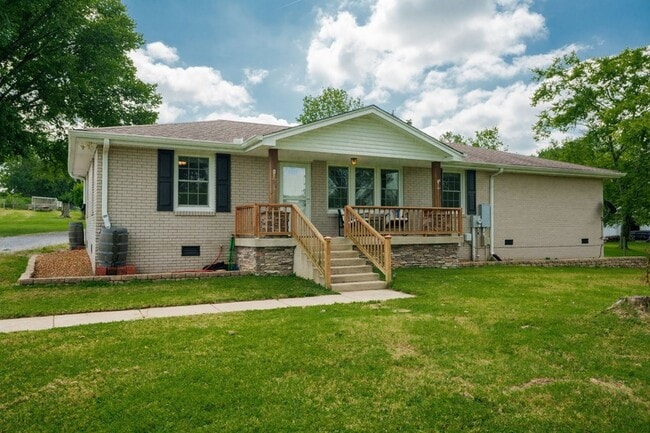 Building Photo - 864 Greenwood Rd