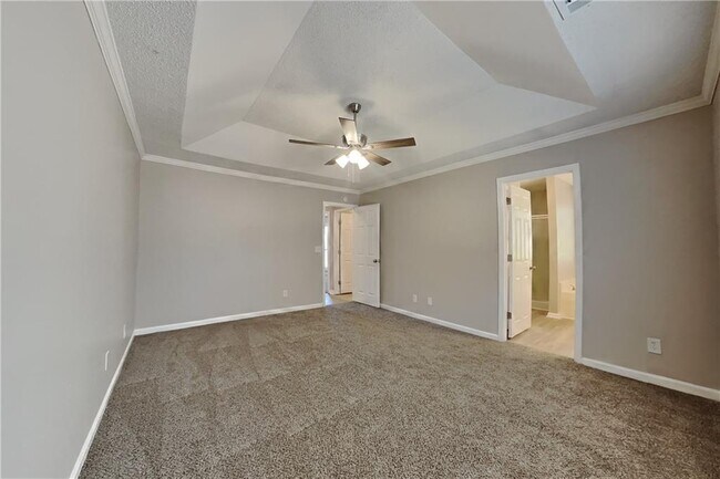 Building Photo - 1210 Hannah Ct SE