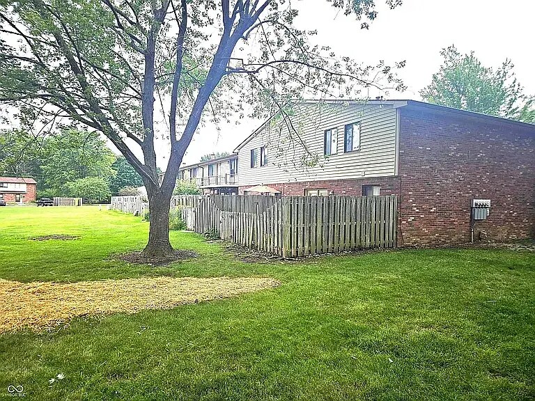 Building Photo - 101 Greenwood Trl N