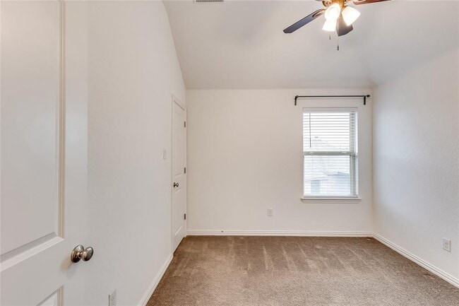 Building Photo - 2908 Consuelo Wy