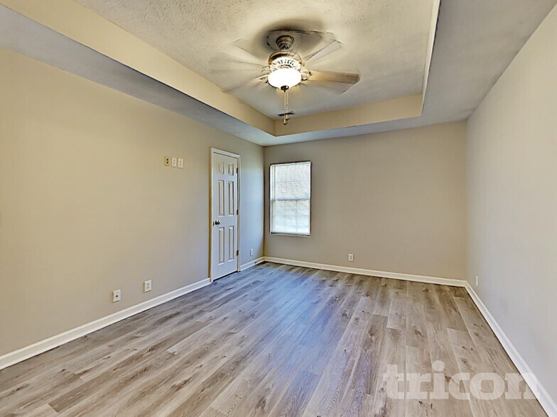Building Photo - 2829 Elijah Dr
