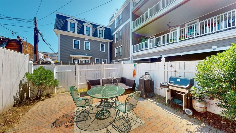 Building Photo - 58 P St