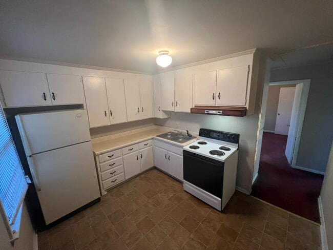 Building Photo - 622 Bixler Avenue