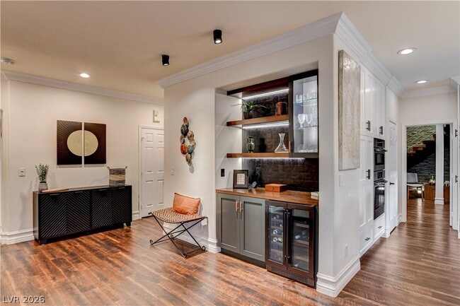 Building Photo - 1409 Palantine Hill Dr