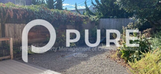 Building Photo - 22 S Meade St