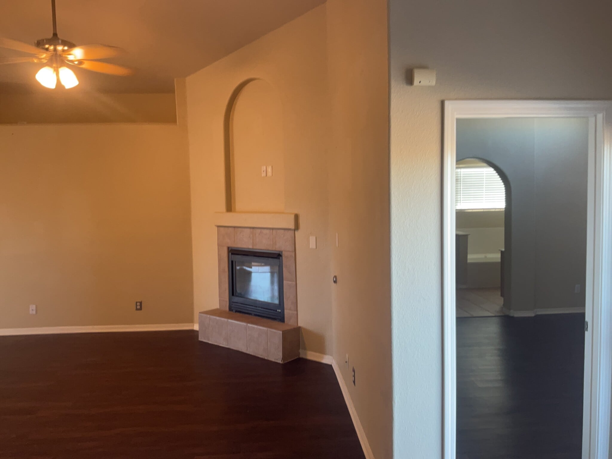 Building Photo - 625 Valley Meadows Dr NE