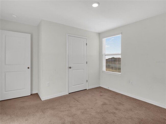 Building Photo - 16645 Mosaic Oar Dr