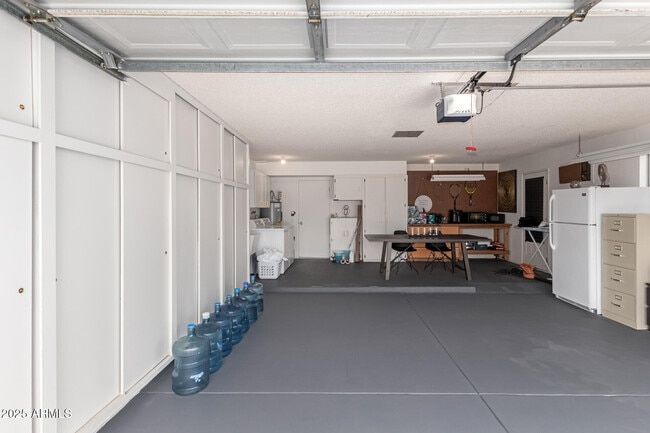 Building Photo - 10313 W Brookside Dr