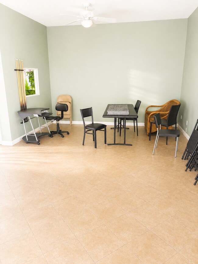 Building Photo - 1 bedroom condo in gated community near SDSU!