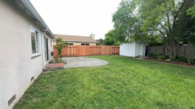 Building Photo - Renovated 3 Bd House in San Lorenzo Village w/ Large Yard Near Schools
