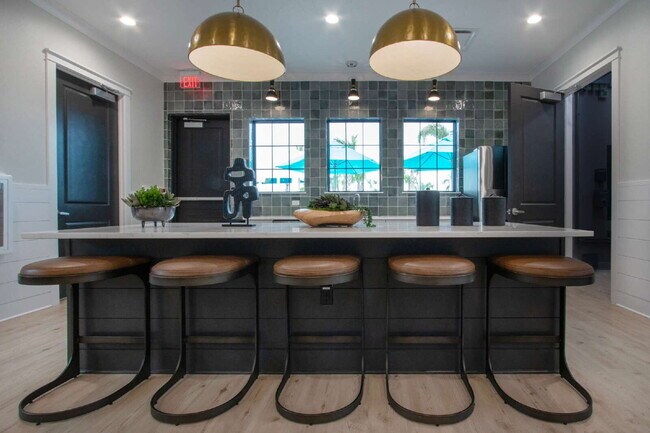 Building Photo - Lakeside Luxury in Parrish - 5 Bedroom BRAND NEW HOME