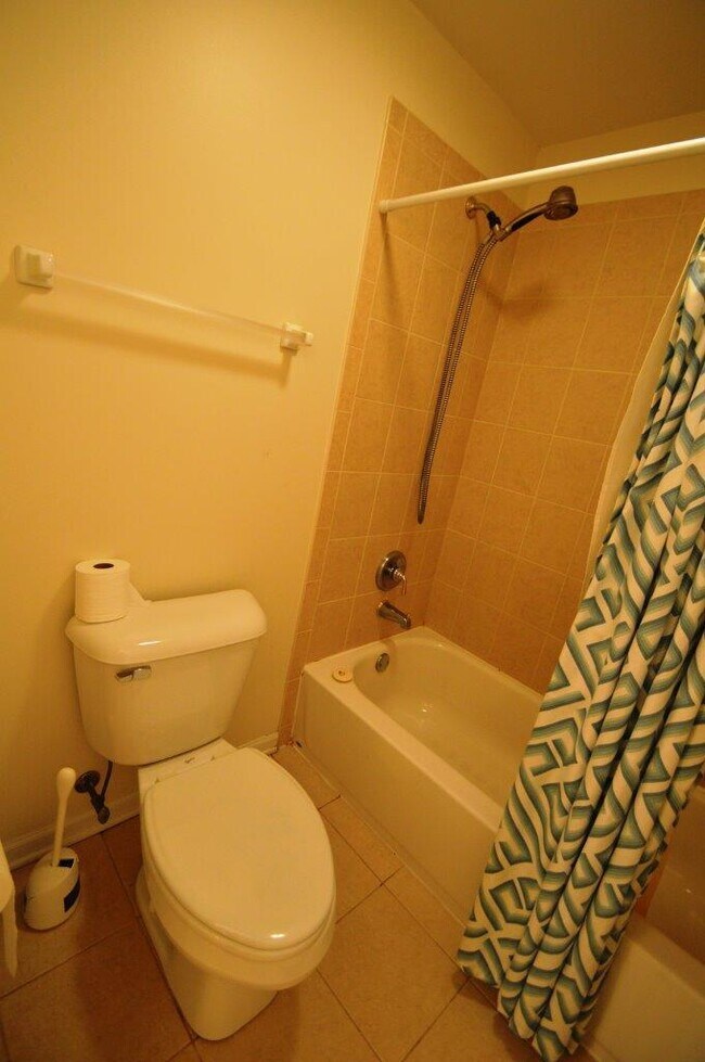 Building Photo - 8095 Boulder Ct