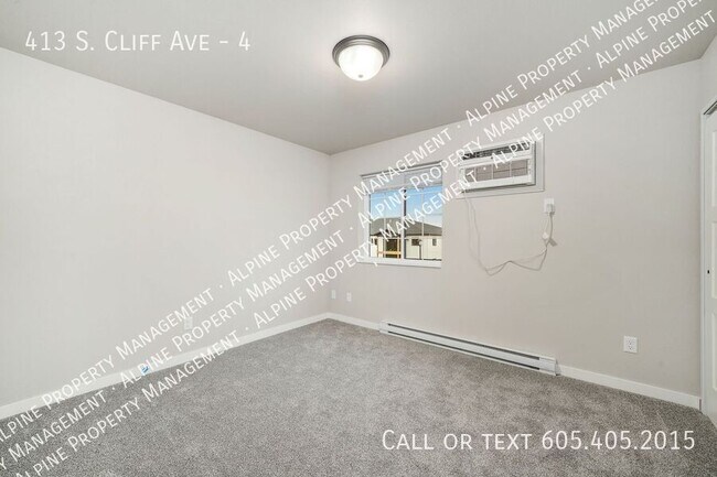 Building Photo - 413 S Cliff Ave