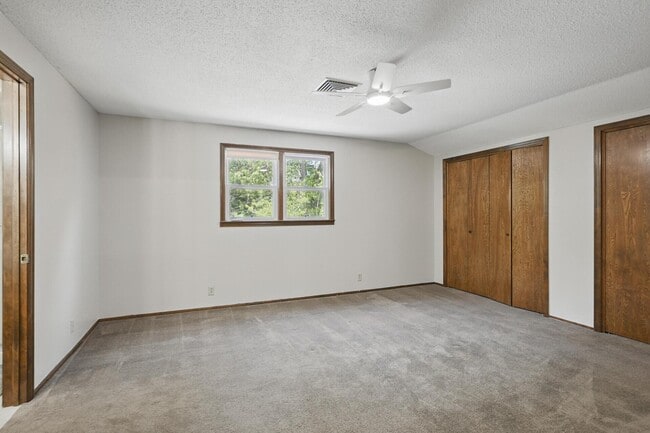 Building Photo - 1306 Marion Dr