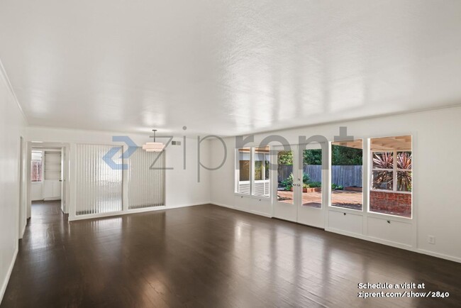 Building Photo - 119 Arroyo Dr