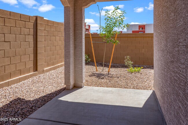Building Photo - 3141 S 155th Ln