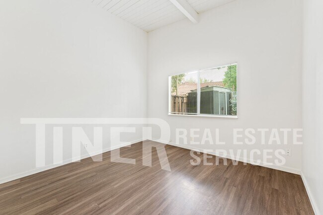 Building Photo - 1630 Cindy Cir