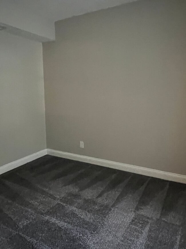 Building Photo - Welcome to this newly remodeled, single-fa...