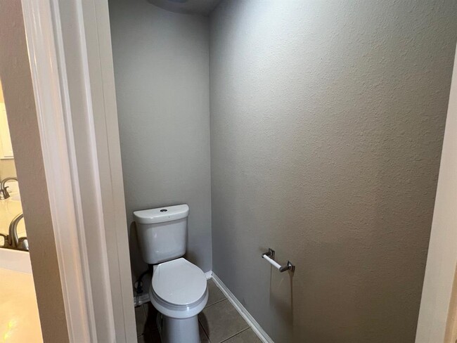Building Photo - 3821 Armand Dr