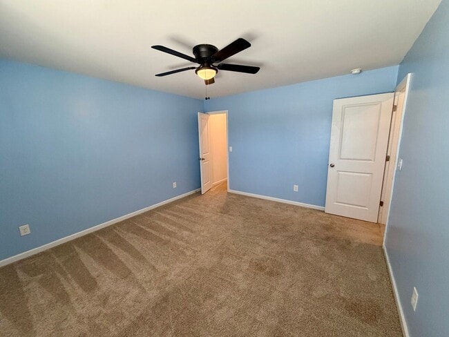 Building Photo - Candler - Three Bedroom Modern Home