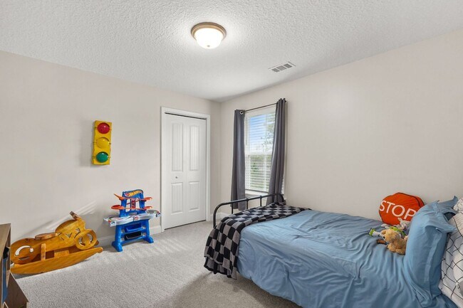 Building Photo - Like New Construction in Ludowici