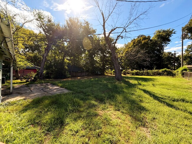 Building Photo - 501 Wynhurst Ct