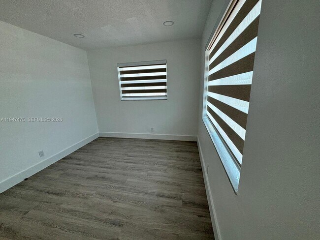 Building Photo - 4715 NW 44th St