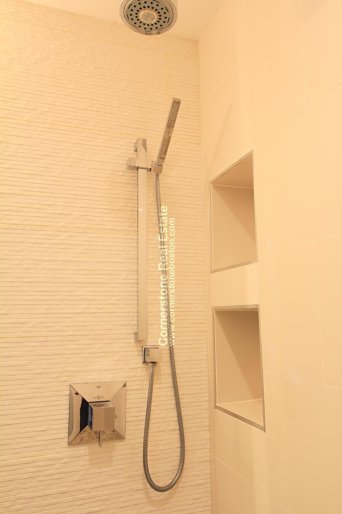 Building Photo - 39 Gray St