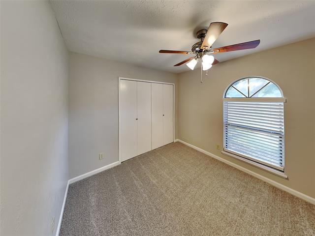 Building Photo - 2350 Honeycomb Ct