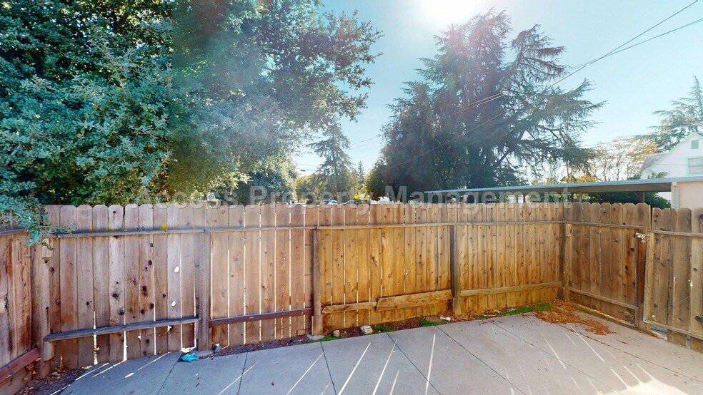 Building Photo - 201 E Fairmont Ave