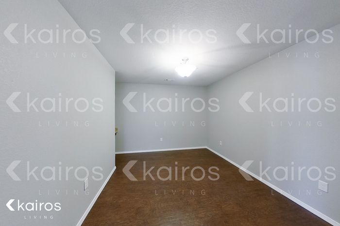 Building Photo - 3893 Thomas St