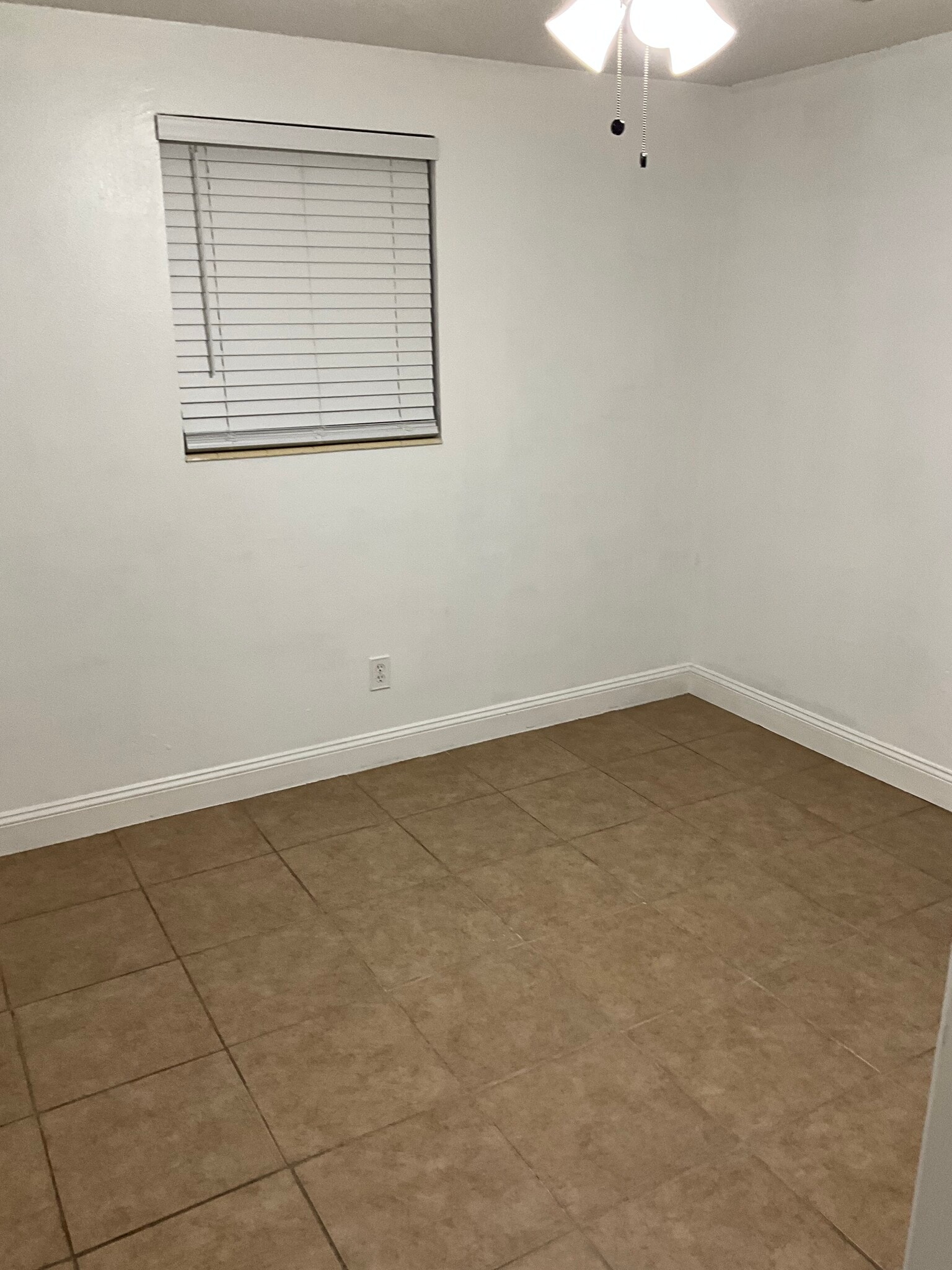 Building Photo - 514 Joan St