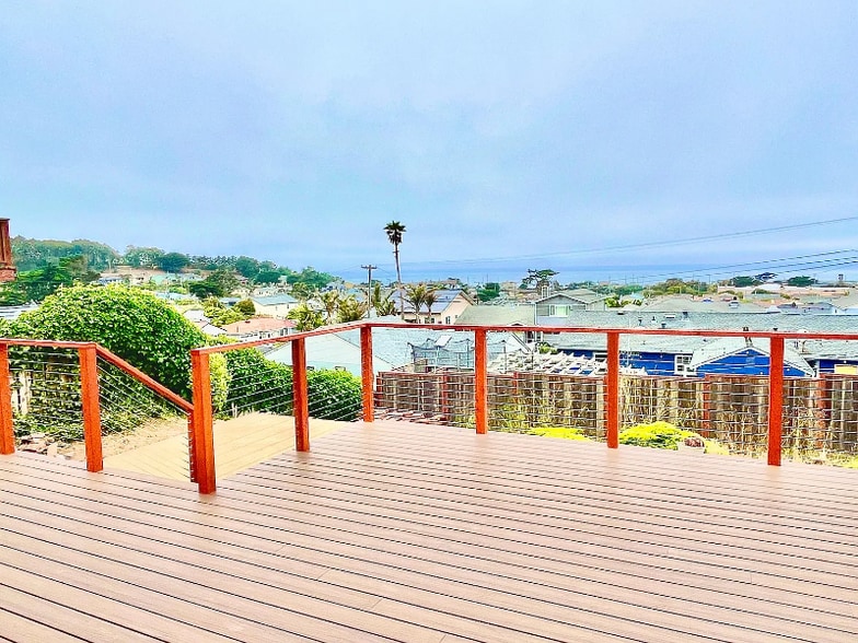 Building Photo - 544 Vista Mar Ave