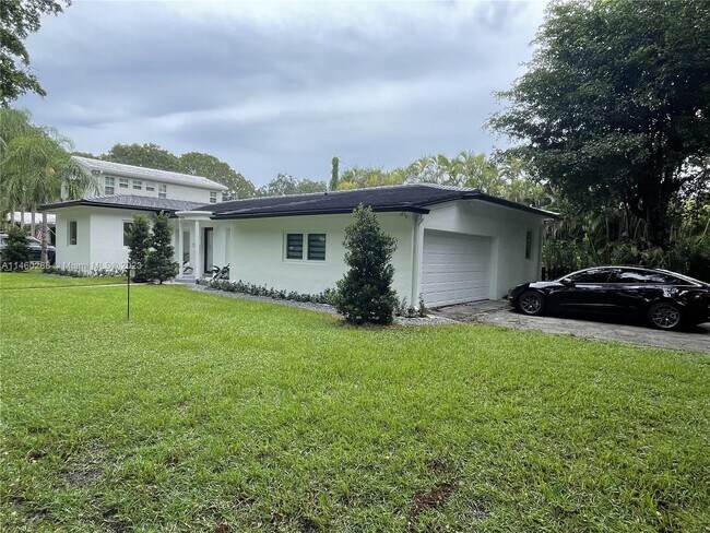 Building Photo - 936 S Alhambra Cir